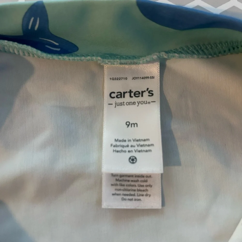 Carter's Blue and Green Rashgaurd Baby w Whales Full Zip Size 9M